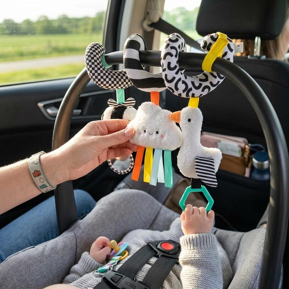 Itzy Ritzy Spiral-Aktivitätsspielzeug für Autositz & Kinderwagen – hoher Kontrast mit hängendem Ring und Spiegel