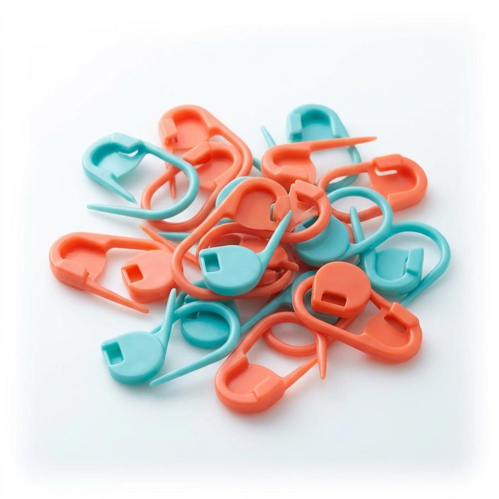 Locking stitch markers for tracking pattern points