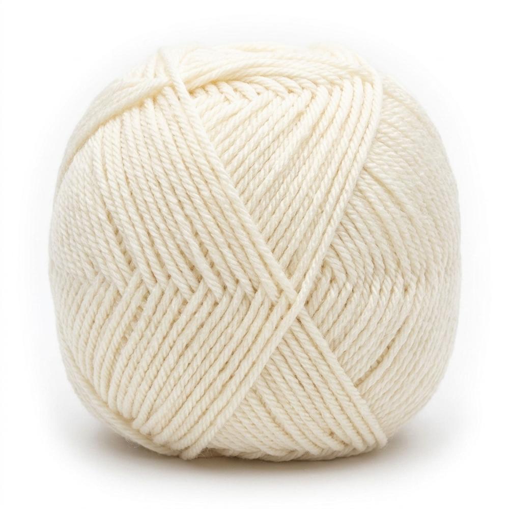 Glad lichtgekleurd worsted acrylgaren voor je eerste projecten